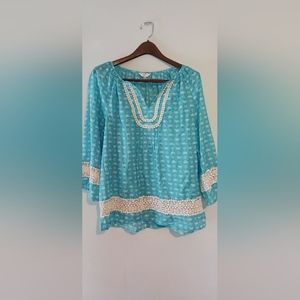 Ladies Crown &Ivy blouse